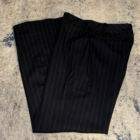 Ann Taylor black white pin stripes Sz 6 flat front straight pants slacks - Picture 2 of 6